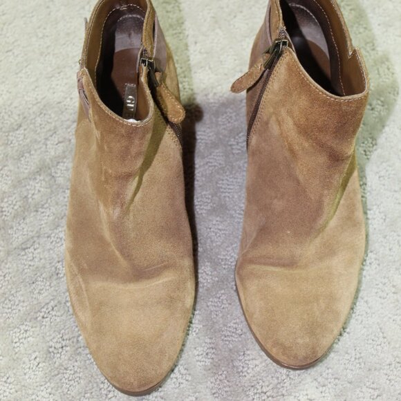 Guess Sz 8.5 Tan 'Veora" Stacked Heel Side Strap Leather Suede Ankle Boots - Picture 2 of 6